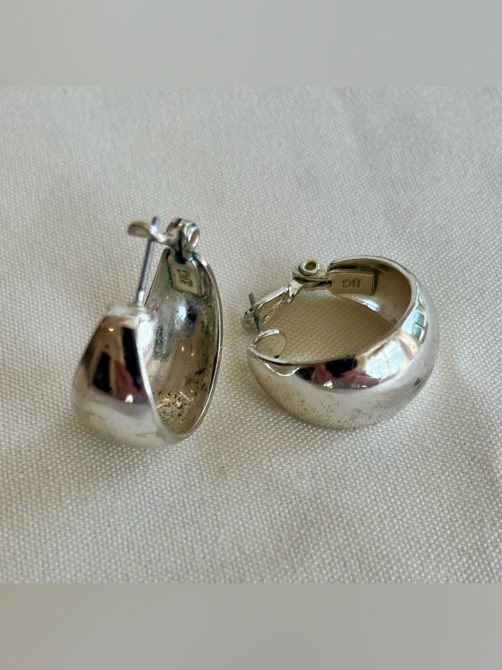 JJG Silver Plated Huggie Hoop Earrings - Smooth Polished Silver